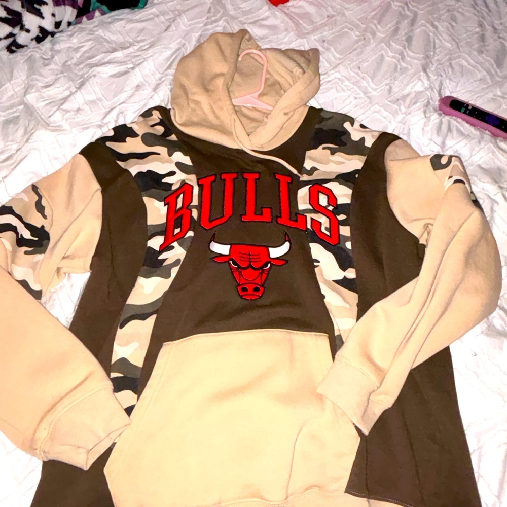 CHICAGO BULLS SWEATER